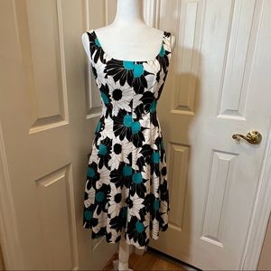 Nine West Floral Multicolored Black Blue White Sleeveless Scoop Neck Dress Sz 4